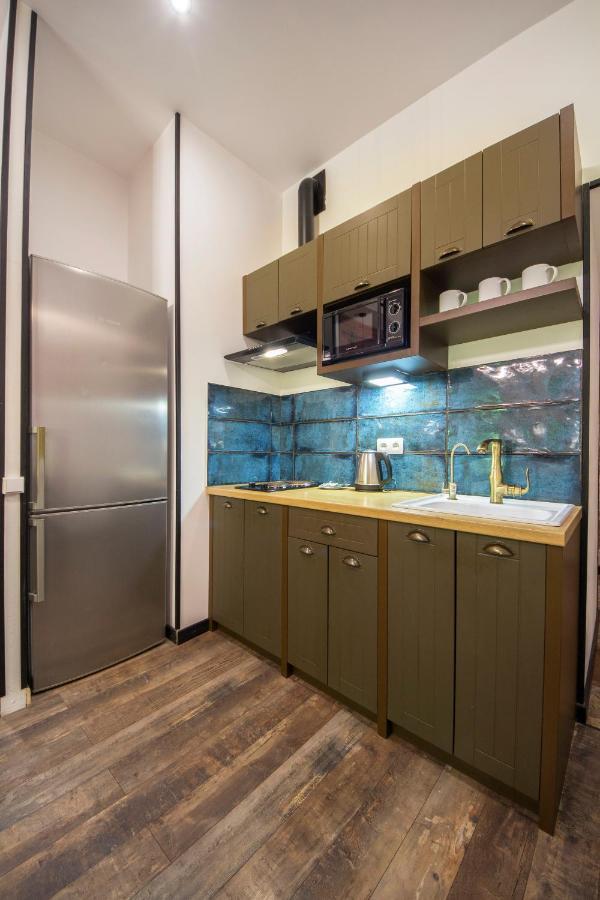 Self Check-In Apartments Near Landscape Alley Kiev Exteriör bild