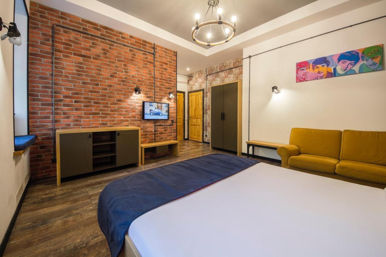 Self Check-In Apartments Near Landscape Alley Kiev Exteriör bild