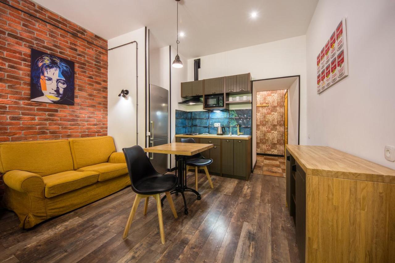 Self Check-In Apartments Near Landscape Alley Kiev Exteriör bild